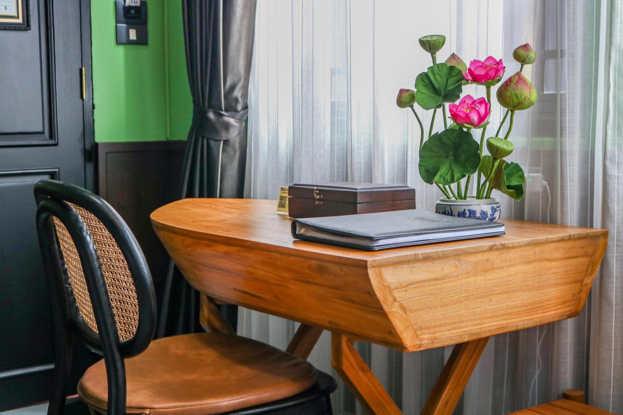 De Phanakron Boutique Hotel Bangkok Bagian luar foto
